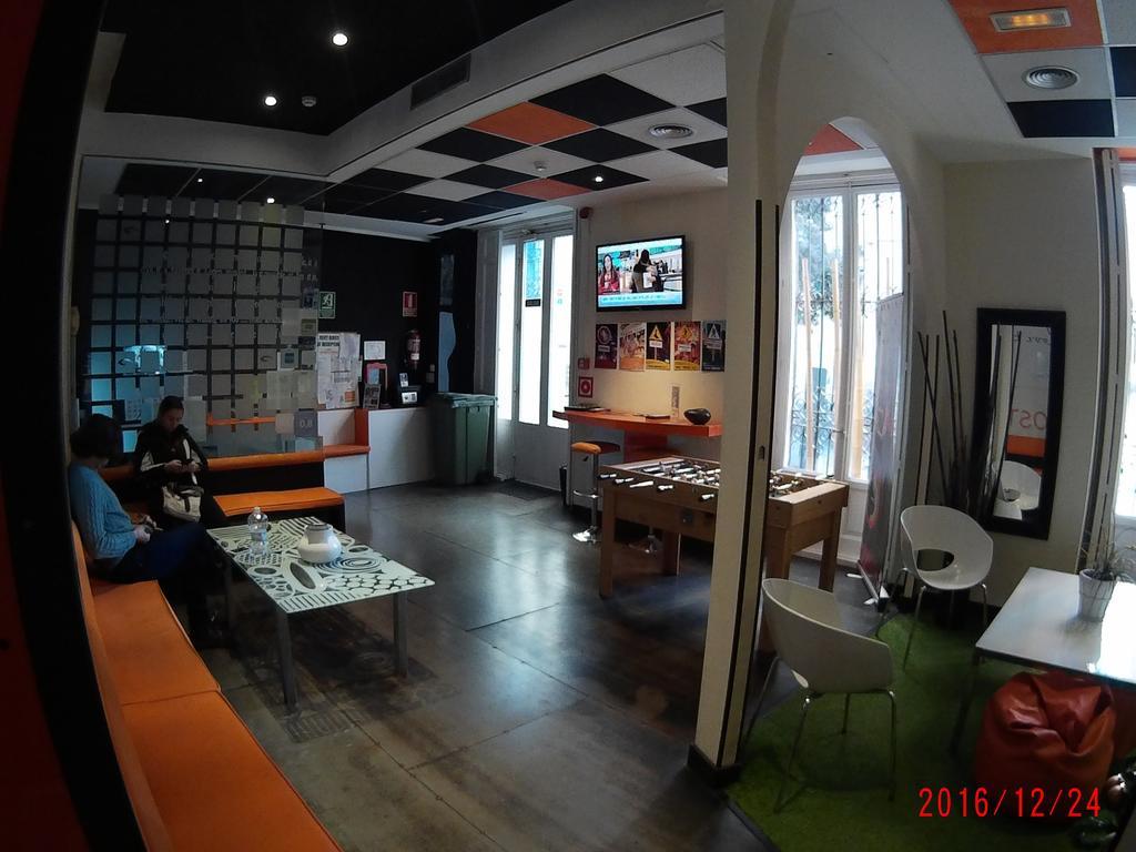 Hostels Meetingpoint Madrid Exterior foto
