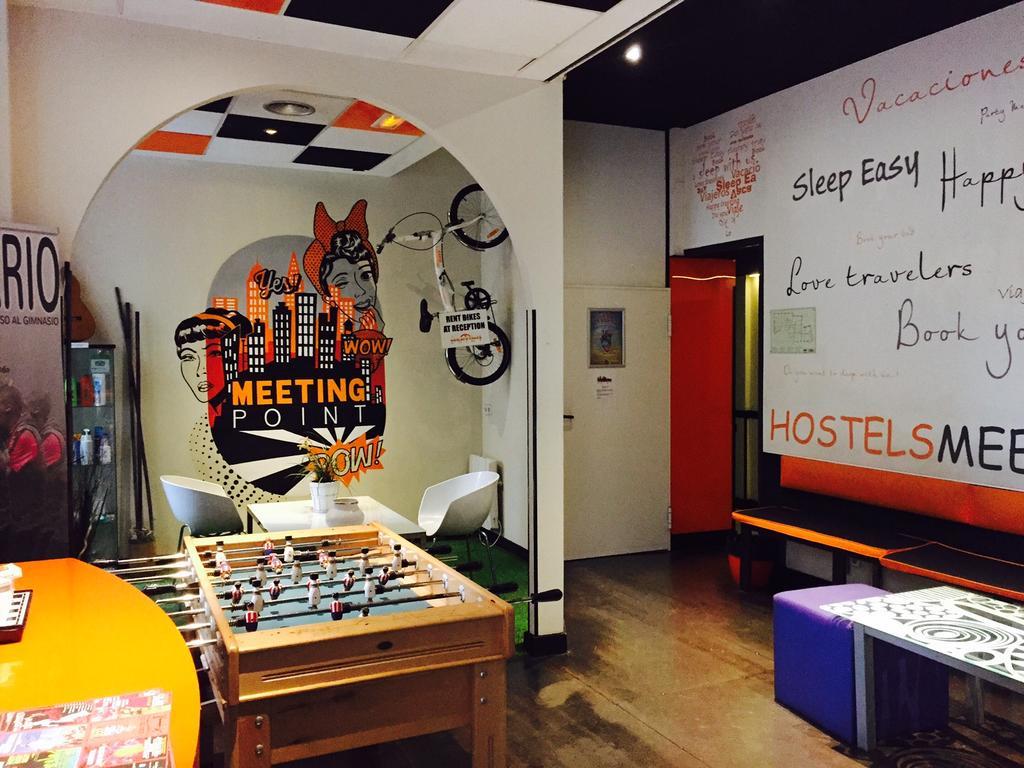 Hostels Meetingpoint Madrid Exterior foto