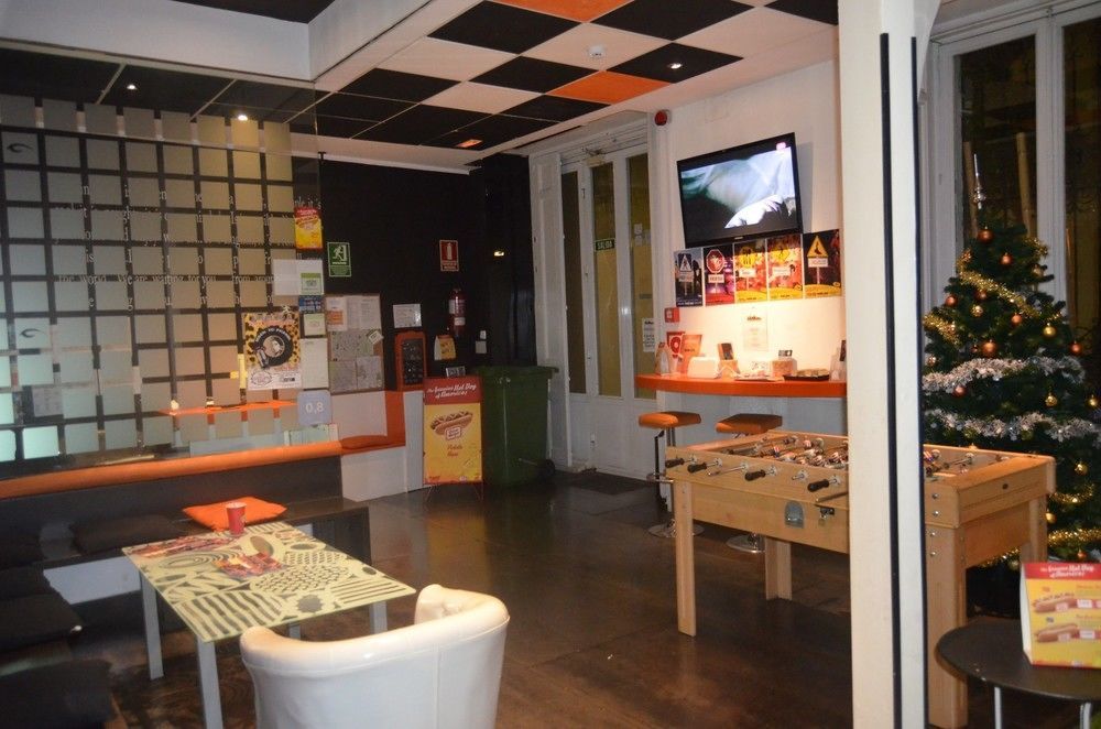 Hostels Meetingpoint Madrid Exterior foto