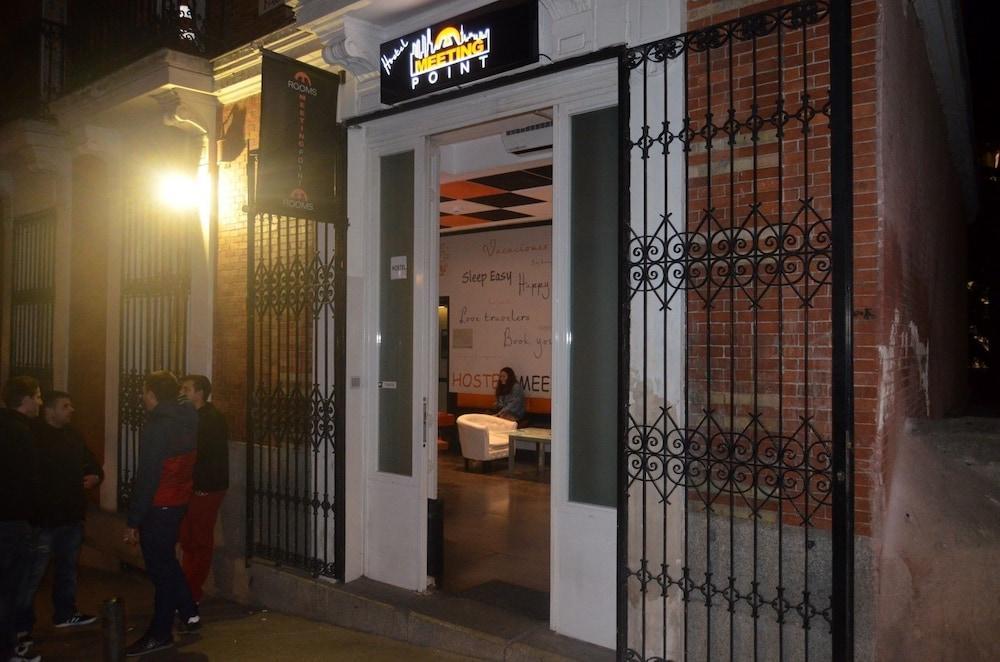 Hostels Meetingpoint Madrid Exterior foto